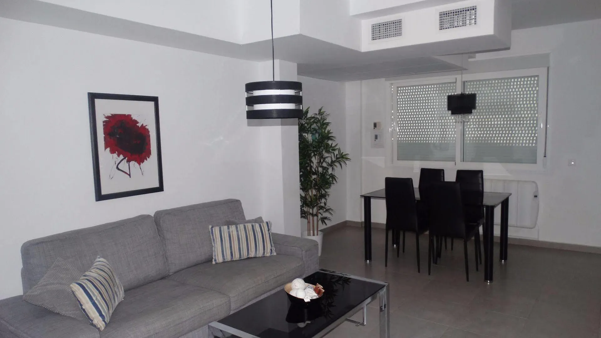 Málaga Apartamentos - Nuño Gómez, 24