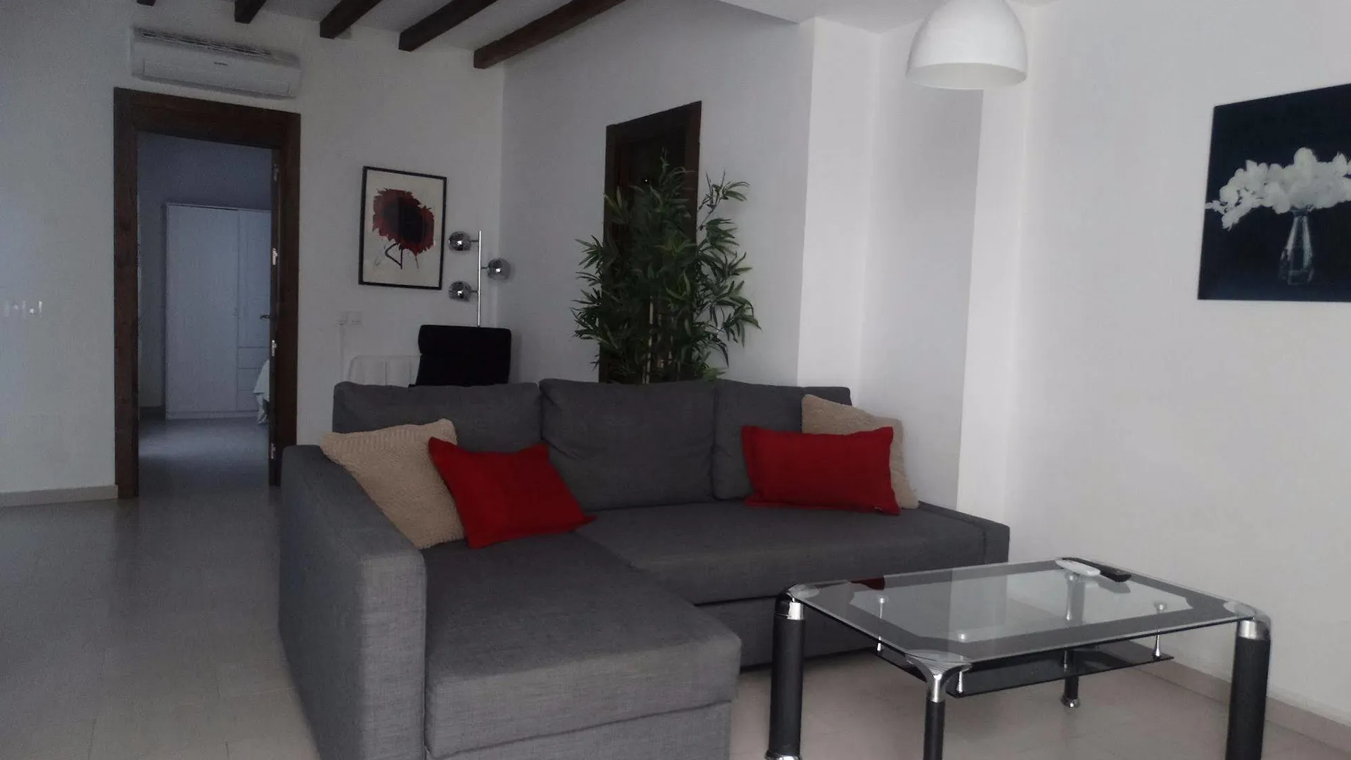 Málaga Apartamentos - Nuño Gómez, 24